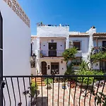 Nueva Townhouse 別荘 *