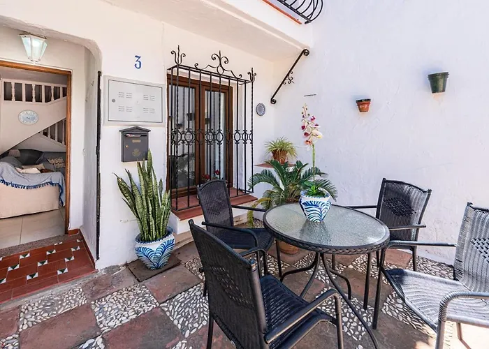 Nueva Townhouse Nyaraló *